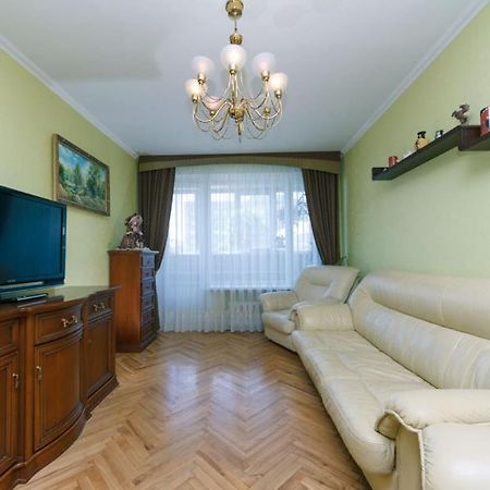 קייב Apartment On Volodymirska 73 Street מראה חיצוני תמונה